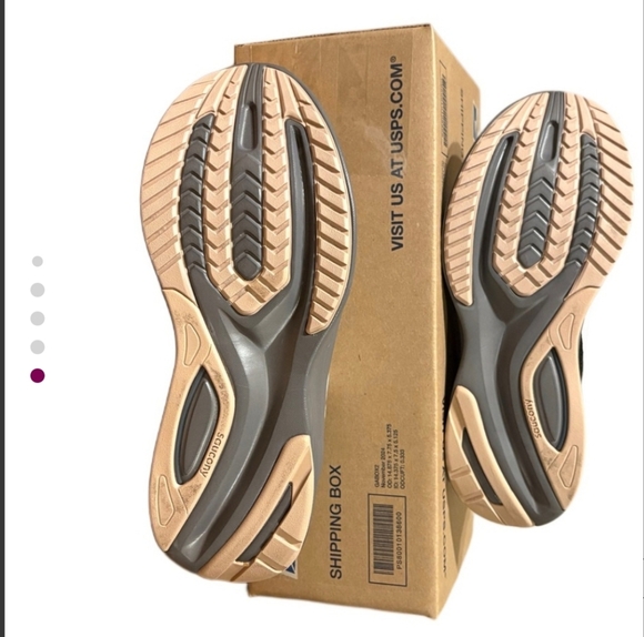 Saucony Women's White and Pink Running Shoes - Picture 2 of 3